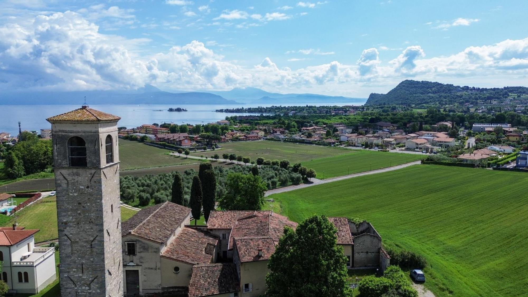 Lago Di Garda A 300M - House In Manerba Манерба-дель-Гарда Экстерьер фото
