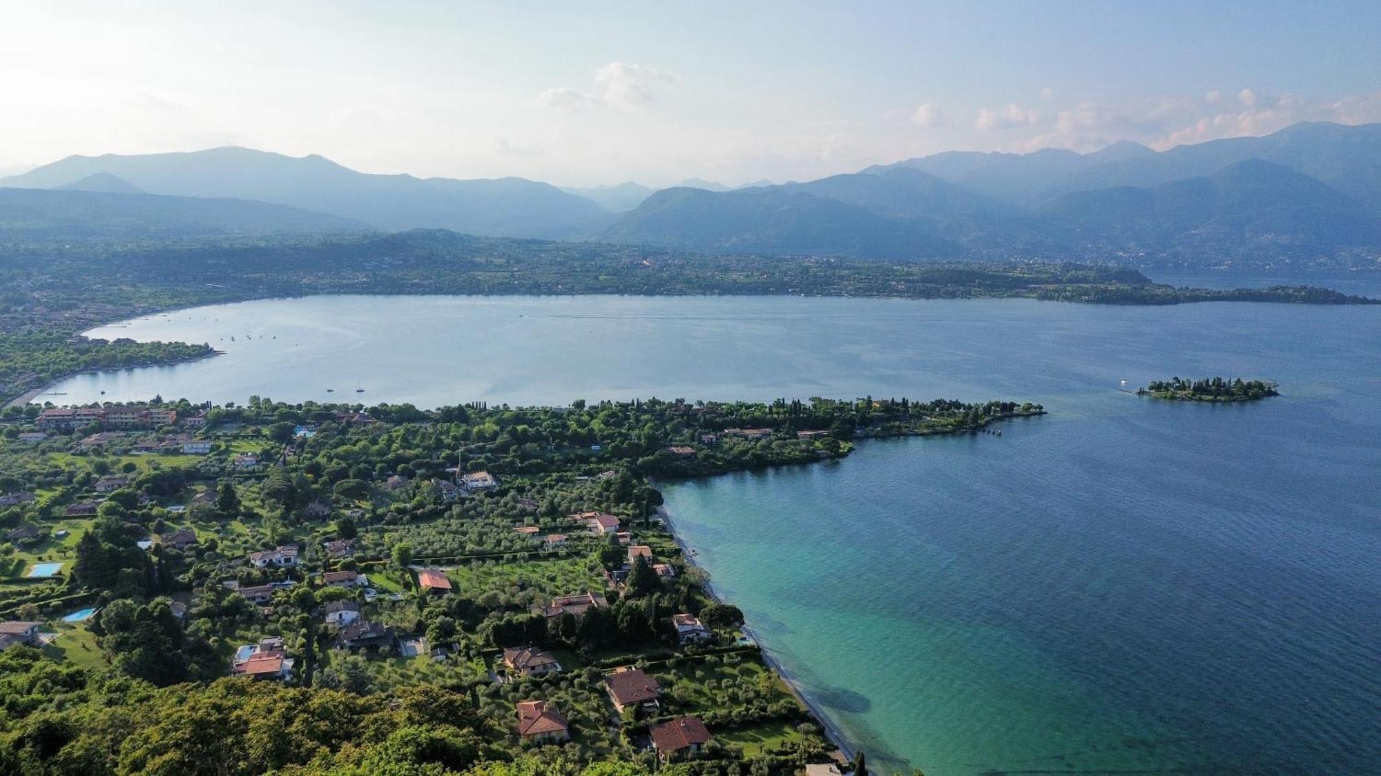 Lago Di Garda A 300M - House In Manerba Манерба-дель-Гарда Экстерьер фото